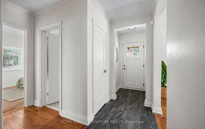 Photo 3 at 28 Eagle Road, Queensway, Toronto