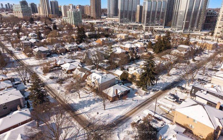 Photo 46 at 28 Eagle Road, Queensway, Toronto