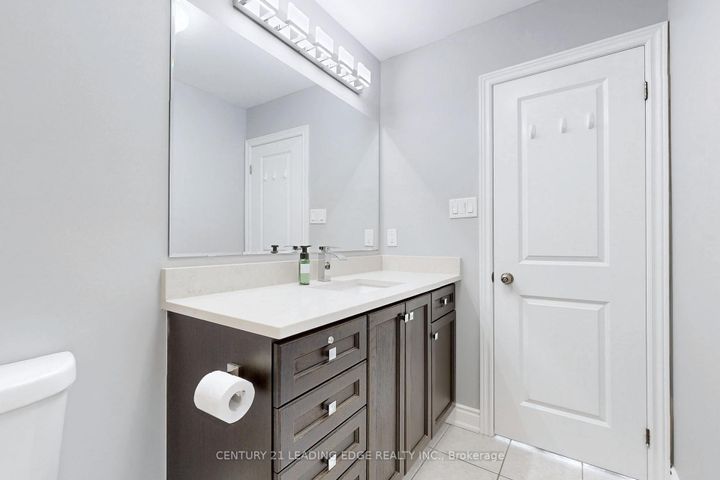 Photo 23 at 134 - 1331 Major Mackenzie Drive W, Patterson, Vaughan