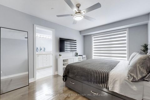 Photo 12 at 134 - 1331 Major Mackenzie Drive W, Patterson, Vaughan