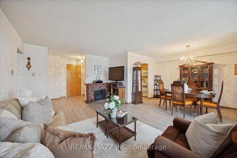 Photo 7 at 102 - 120 Elgin Street W, O'Neill, Oshawa