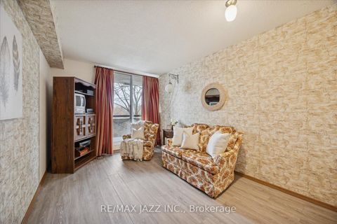 Photo 16 at 102 - 120 Elgin Street W, O'Neill, Oshawa