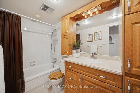 Photo 18 at 102 - 120 Elgin Street W, O'Neill, Oshawa