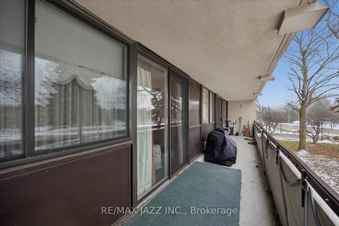 Photo 19 at 102 - 120 Elgin Street W, O'Neill, Oshawa