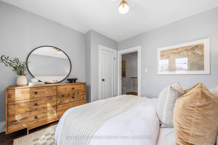 Photo 14 at 95 Chisholm Avenue, Lumsden, Toronto