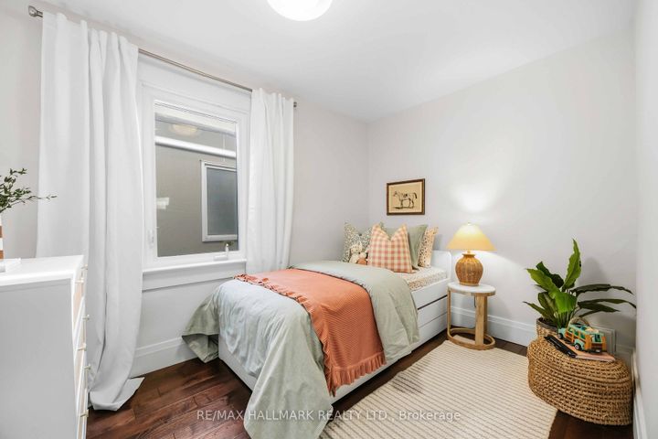 Photo 17 at 95 Chisholm Avenue, Lumsden, Toronto