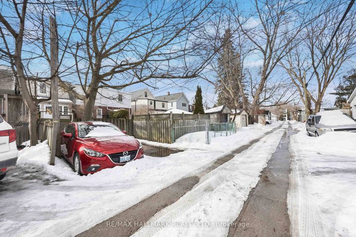 Photo 29 at 95 Chisholm Avenue, Lumsden, Toronto