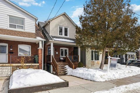 Photo 2 at 95 Chisholm Avenue, Lumsden, Toronto