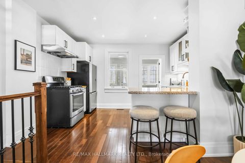 Photo 9 at 95 Chisholm Avenue, Lumsden, Toronto