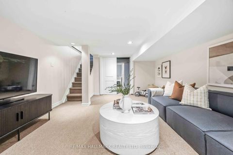 Photo 21 at 95 Chisholm Avenue, Lumsden, Toronto