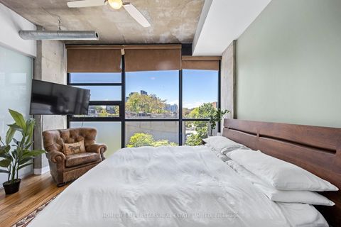 Photo 8 at 303 - 60 Bathurst Street, Niagara, Toronto