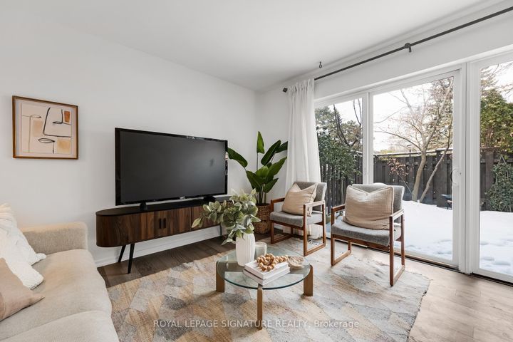 Photo 3 at 34 Sugar Millway, Windfields, Toronto