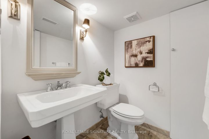 Photo 26 at 34 Sugar Millway, Windfields, Toronto