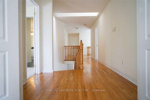 Photo 8 at 25 Lord  Nelson Court, Rouge Woods, Richmond Hill