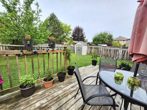 Photo 12 at 25 Lord  Nelson Court, Rouge Woods, Richmond Hill