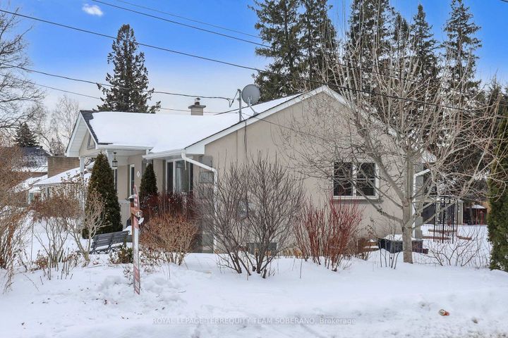 Photo 2 at 10 Gram Street, Maple, Vaughan