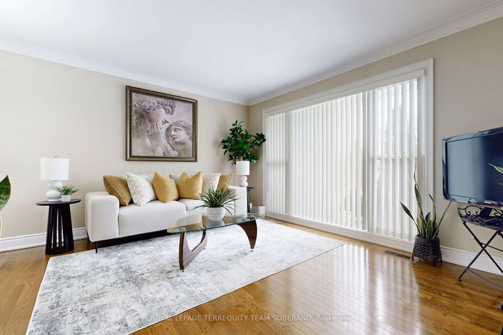 Photo 9 at 10 Gram Street, Maple, Vaughan