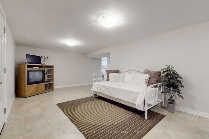 Photo 33 at 10 Gram Street, Maple, Vaughan