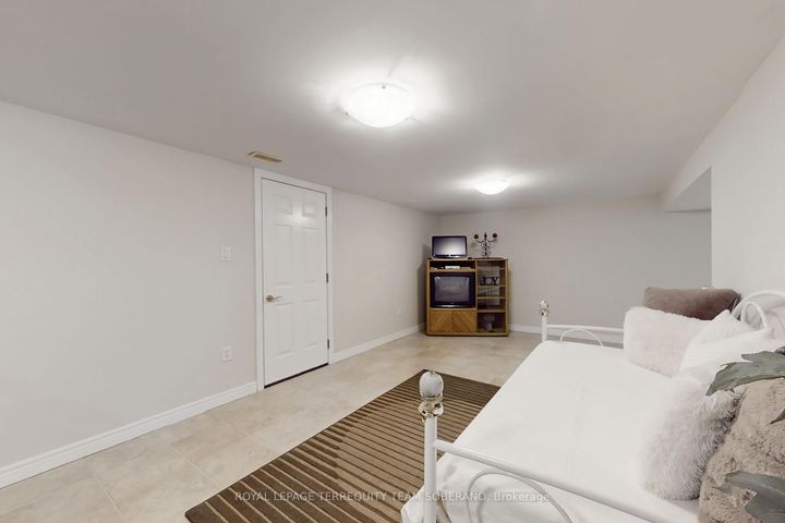 Photo 34 at 10 Gram Street, Maple, Vaughan