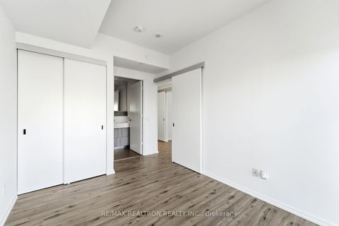 Photo 11 at 1907 - 5 Soudan Avenue, Mount Pleasant West, Toronto