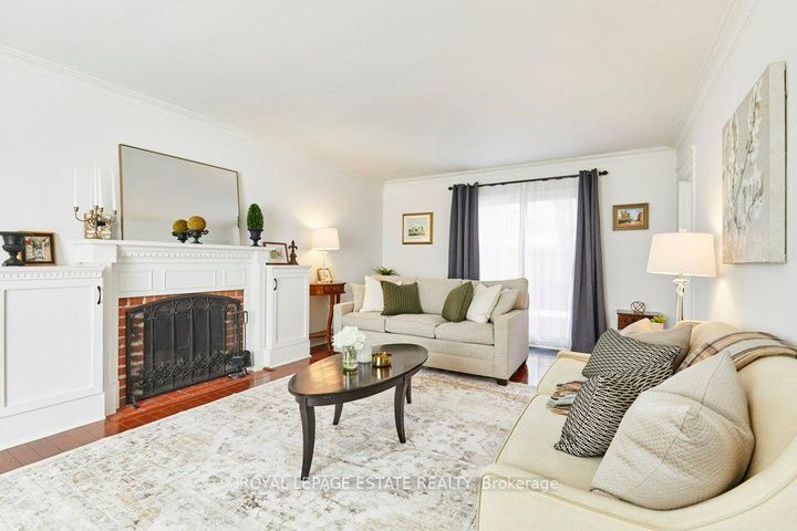 Photo 3 at 15 Squires Avenue, Parkview, Toronto