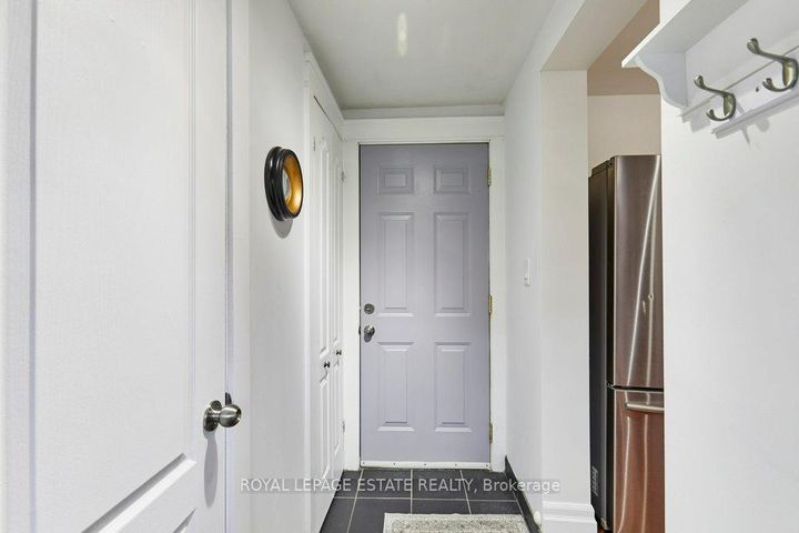 Photo 15 at 15 Squires Avenue, Parkview, Toronto