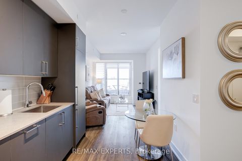 Photo 10 at 336 - 2075 King Road, King City, King