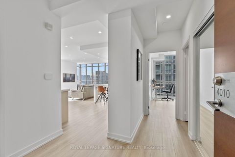 Photo 10 at 4010 - 15 Iceboat Terrace, Waterfront Communities C1, Toronto