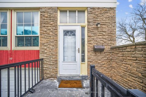 Photo 3 at 17 - 81 Brookmill Boulevard, L'Amoreaux, Toronto