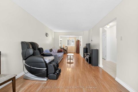 Photo 5 at 17 - 81 Brookmill Boulevard, L'Amoreaux, Toronto