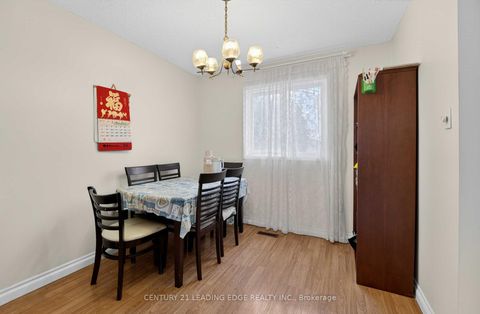 Photo 12 at 17 - 81 Brookmill Boulevard, L'Amoreaux, Toronto