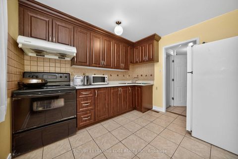 Photo 14 at 17 - 81 Brookmill Boulevard, L'Amoreaux, Toronto