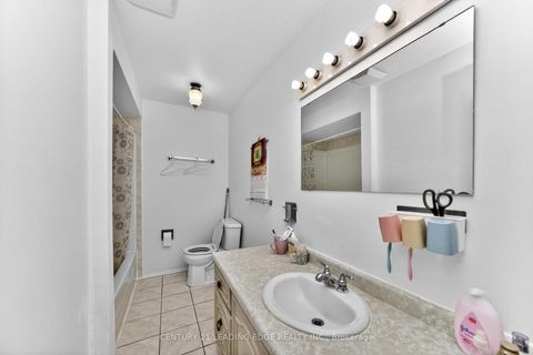 Photo 31 at 17 - 81 Brookmill Boulevard, L'Amoreaux, Toronto