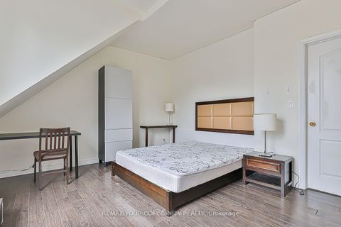 Photo 2 at 106A Pembroke Street, Moss Park, Toronto