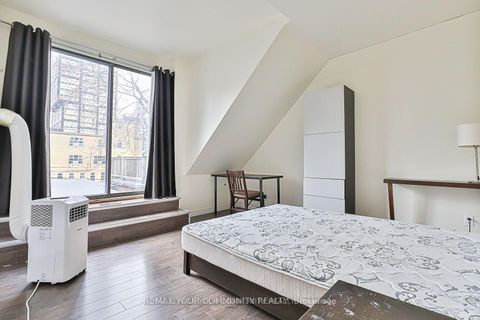 Photo 3 at 106A Pembroke Street, Moss Park, Toronto