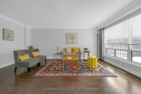 Photo 3 at 158 Hilda Avenue, Newtonbrook West, Toronto