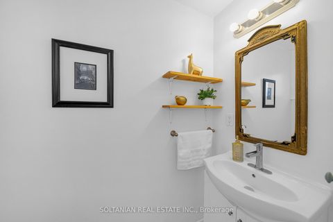 Photo 15 at 158 Hilda Avenue, Newtonbrook West, Toronto