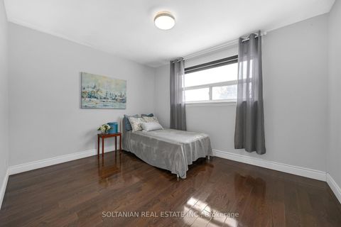 Photo 23 at 158 Hilda Avenue, Newtonbrook West, Toronto