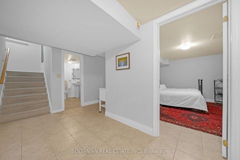 Photo 30 at 158 Hilda Avenue, Newtonbrook West, Toronto