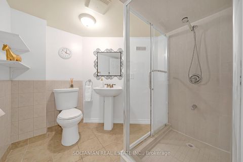 Photo 31 at 158 Hilda Avenue, Newtonbrook West, Toronto