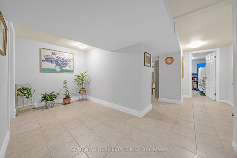 Photo 32 at 158 Hilda Avenue, Newtonbrook West, Toronto