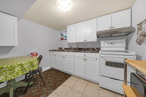 Photo 36 at 158 Hilda Avenue, Newtonbrook West, Toronto