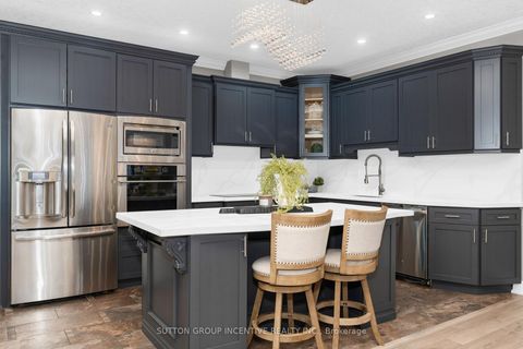 Photo 9 at 4 Snowshoe Trail, Ardagh, Barrie