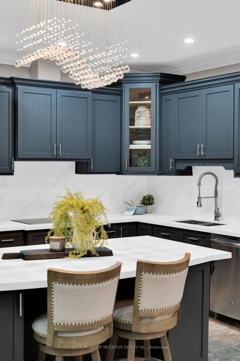 Photo 10 at 4 Snowshoe Trail, Ardagh, Barrie