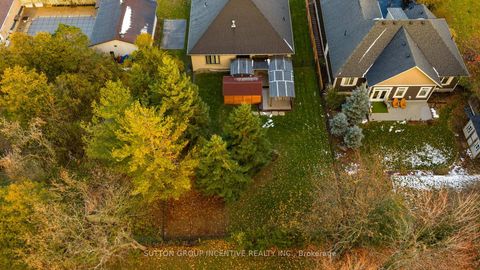 Photo 23 at 4 Snowshoe Trail, Ardagh, Barrie