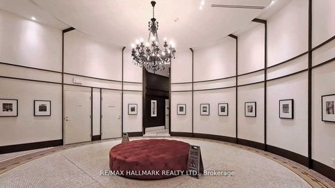 Photo 5 at 3114 - 197 Yonge Street, Yonge Corridor, Toronto