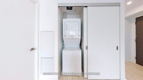 Photo 19 at 3114 - 197 Yonge Street, Yonge Corridor, Toronto