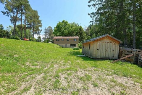 Photo 1 at 28 Avenue Road, North Richvale, Richmond Hill