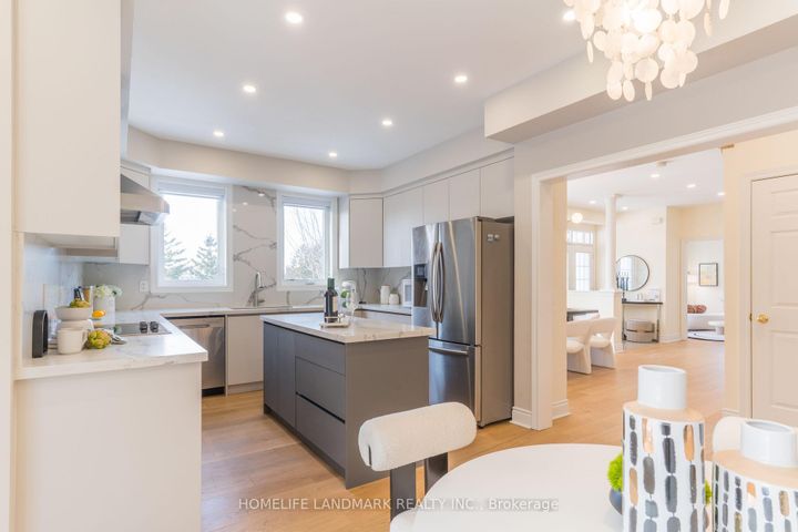 Photo 10 at 63 Sunburst Crescent, Greensborough, Markham