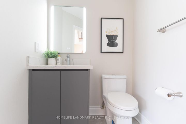 Photo 17 at 63 Sunburst Crescent, Greensborough, Markham